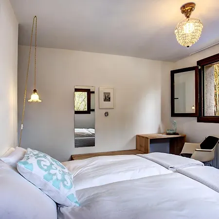 Casa Dels Peixos-singular's 3* La Baronia de Rialb